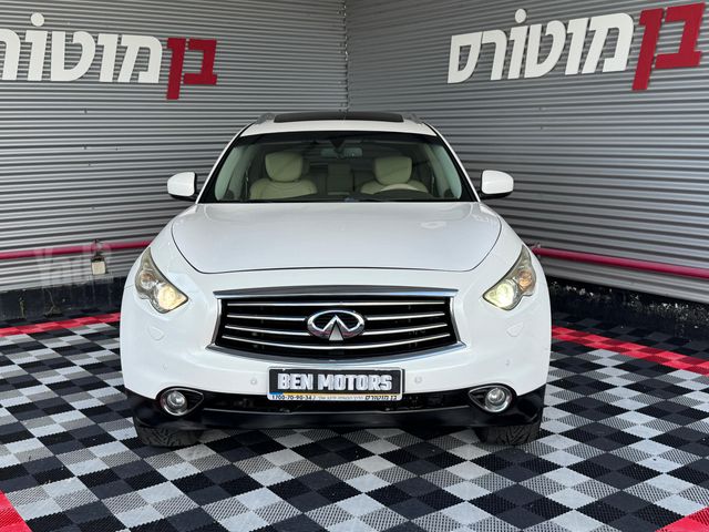 אינפיניטי FX37