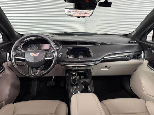 קאדילק XT4