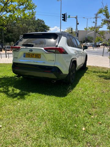 טויוטה RAV4