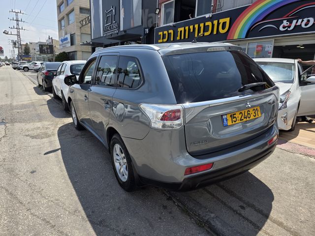 מודעת רכב מיצובישי אאוטלנדר
