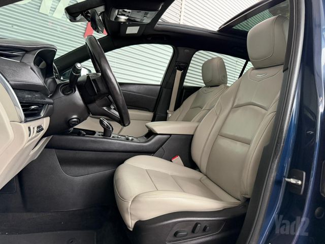 קאדילק XT4
