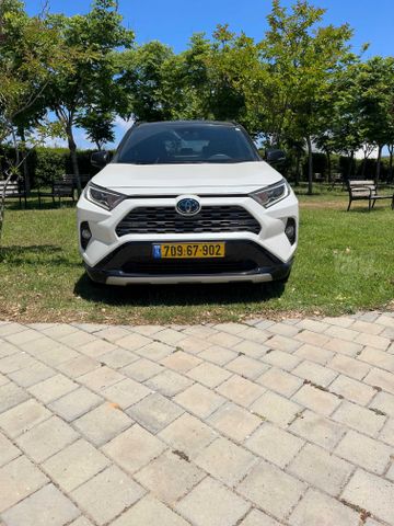 טויוטה RAV4