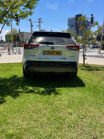 טויוטה RAV4