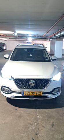 מודעת רכב אם ג'י EHS PHEV