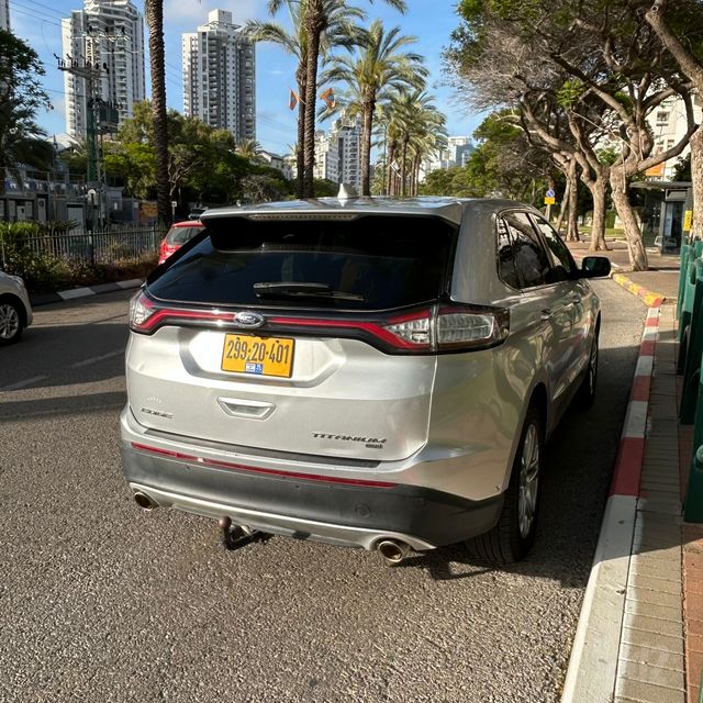 מודעת רכב פורד אדג' 1