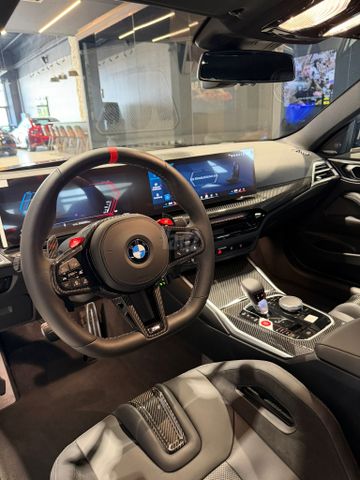 ב מ וו M4