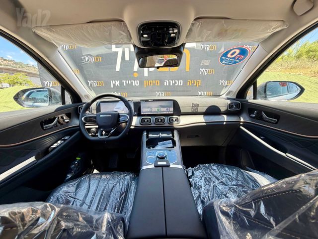 ג'אקו J8