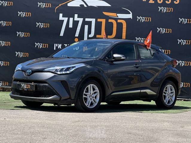 מודעת רכב טויוטה C-HR 2