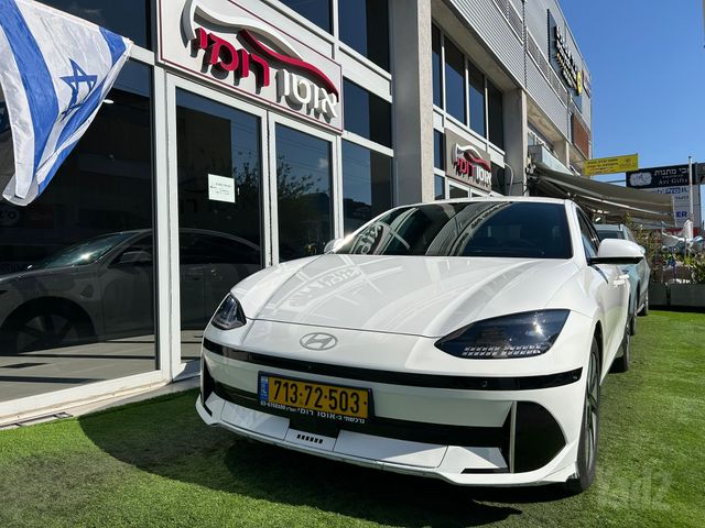 יונדאי איוניק 6