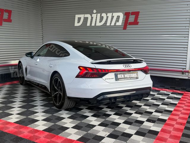 אאודי E-tron GT