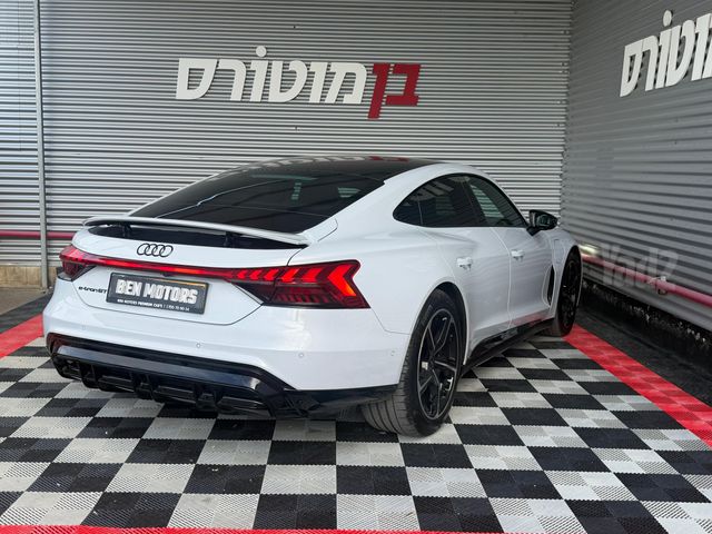 אאודי E-tron GT