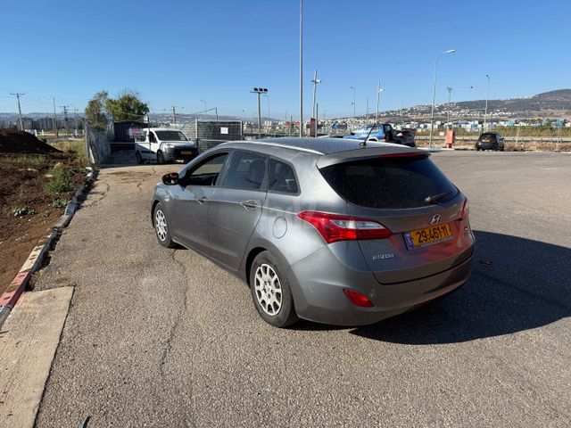 יונדאי i30