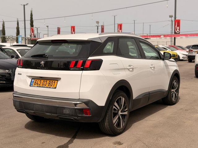 פיג'ו 3008