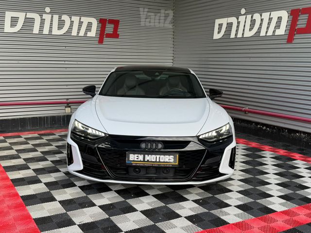אאודי E-tron GT