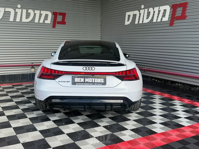 אאודי E-tron GT