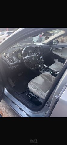 וולוו V40