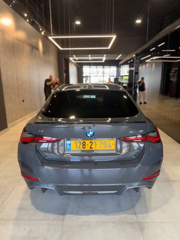 ב מ וו i4