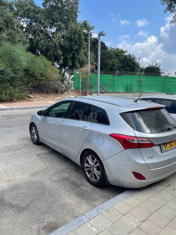 יונדאי i30
