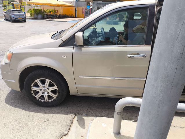 קרייזלר גראנד וויאג'ר