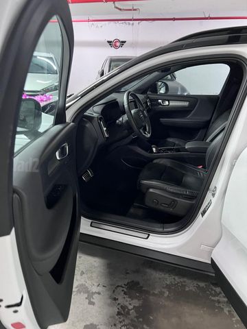 וולוו XC40