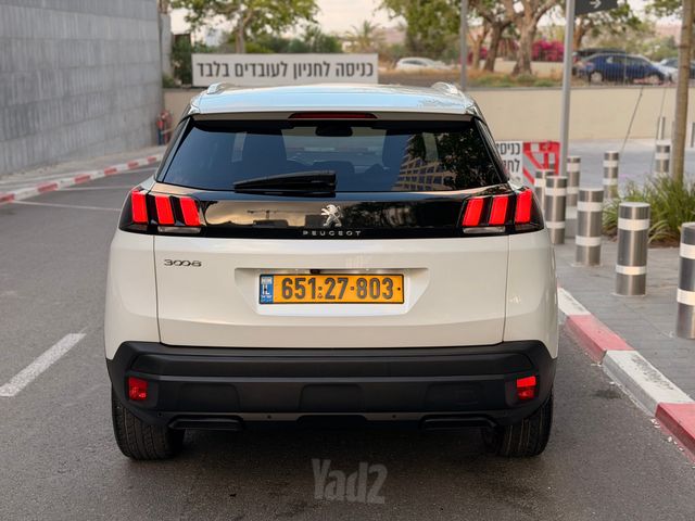 פיג'ו 3008