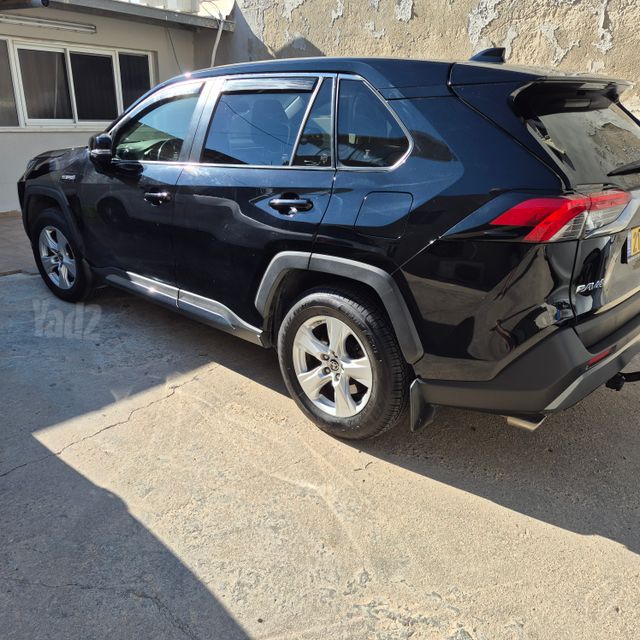 טויוטה RAV4