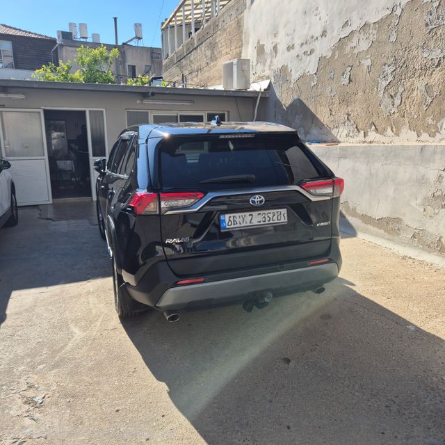 טויוטה RAV4