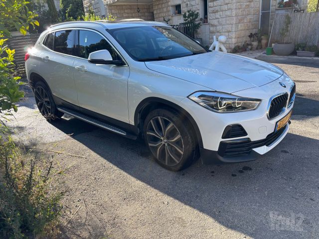 ב מ וו X2