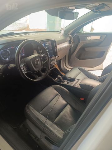 וולוו XC40