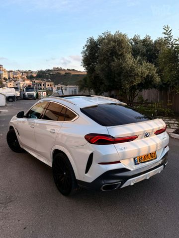 ב מ וו X6