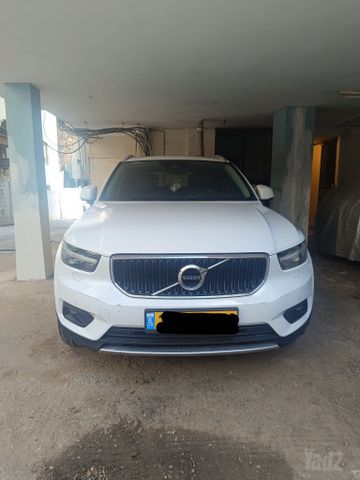 מודעת רכב וולוו XC40