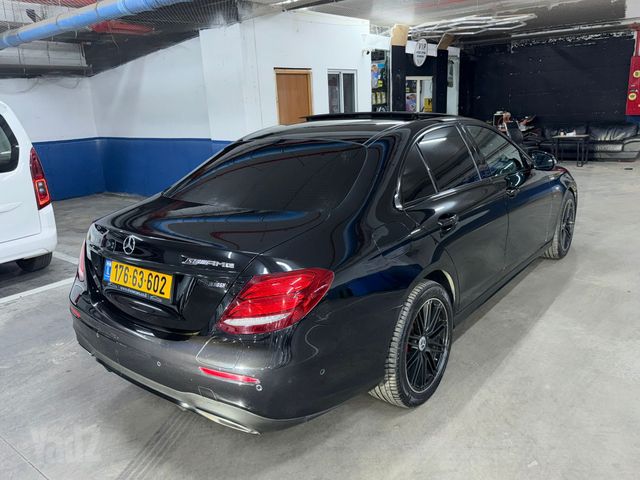 מודעת רכב מרצדס-בנץ E-class 1