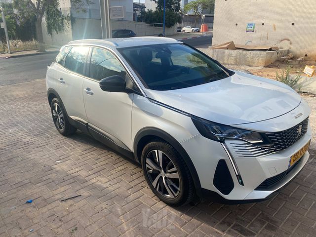 פיג'ו 3008