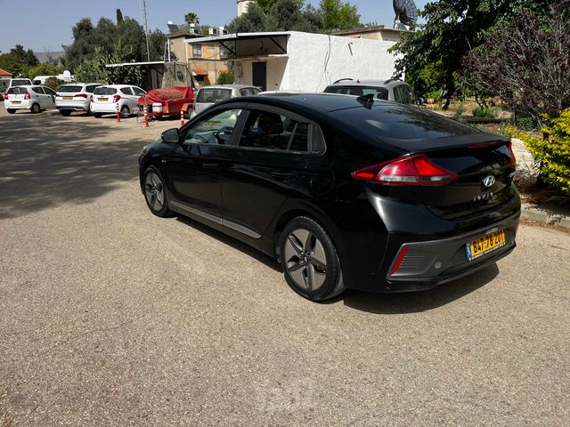 מודעת רכב יונדאי איוניק