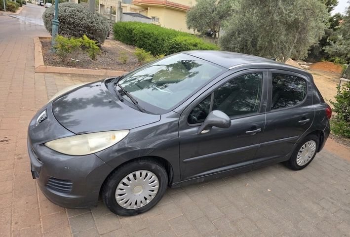 פיג'ו 207