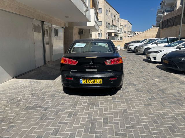 מיצובישי לנסר