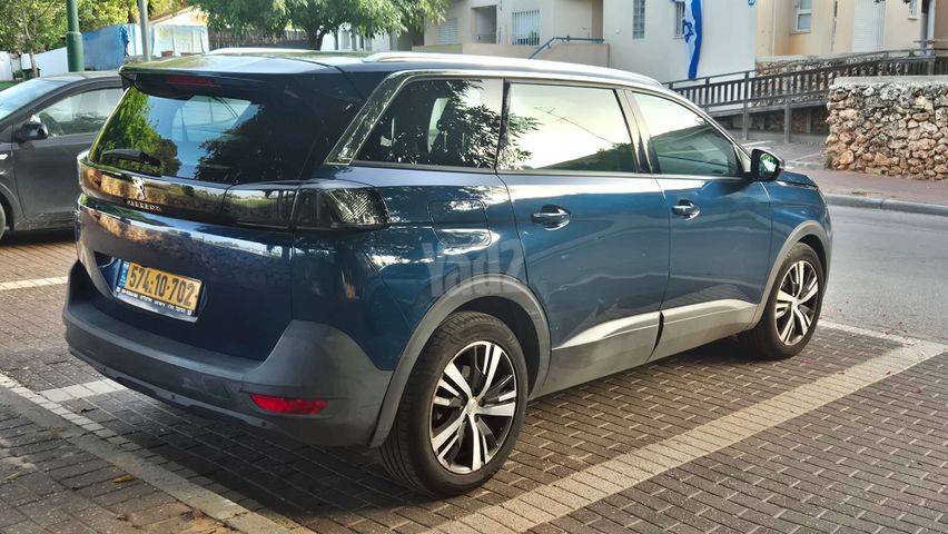 פיג'ו 5008