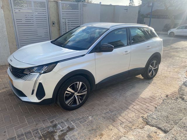 פיג'ו 3008