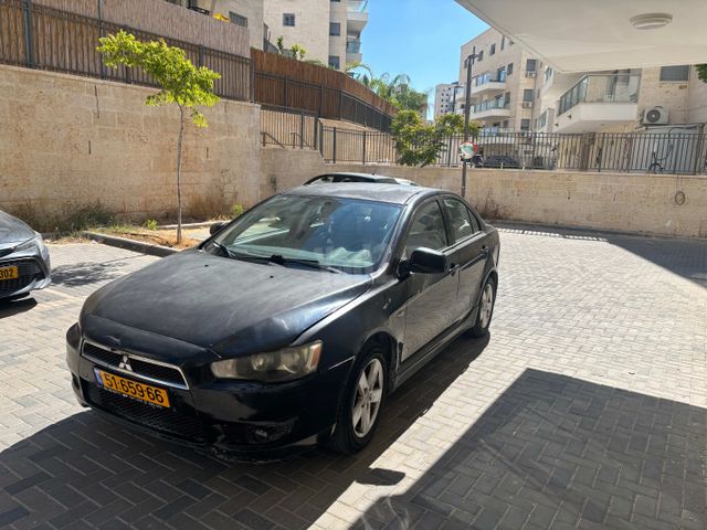 מיצובישי לנסר