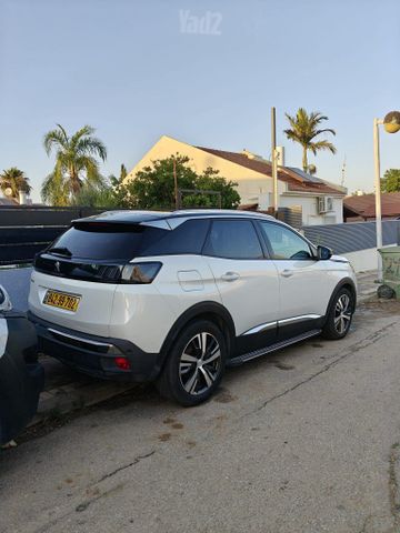 פיג'ו 3008
