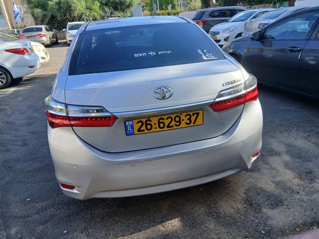 טויוטה קורולה