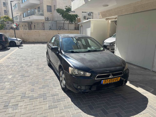 מיצובישי לנסר