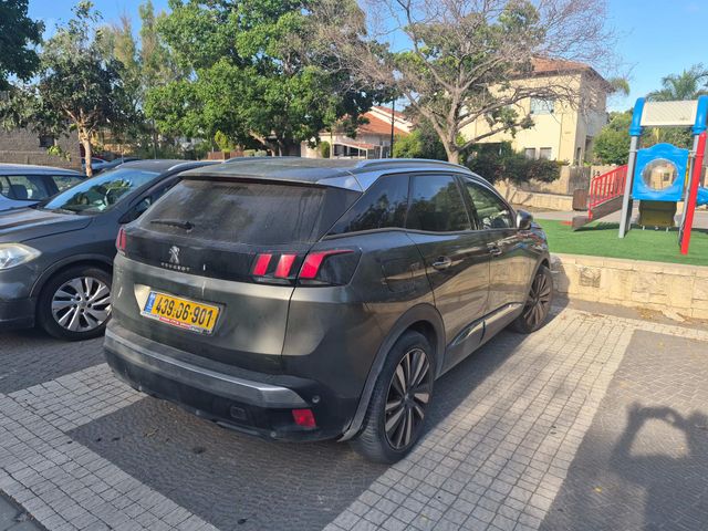 פיג'ו 3008