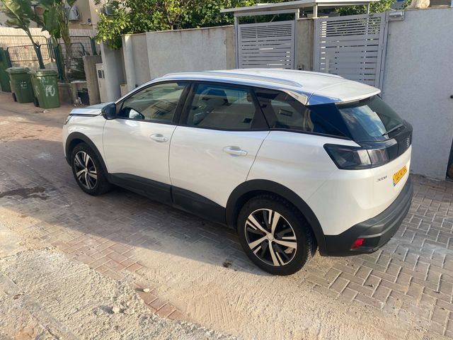 פיג'ו 3008
