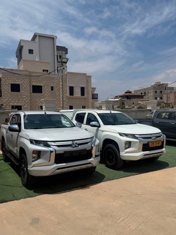 מיצובישי טרייטון / L200