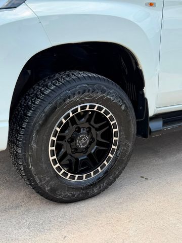 מיצובישי טרייטון / L200