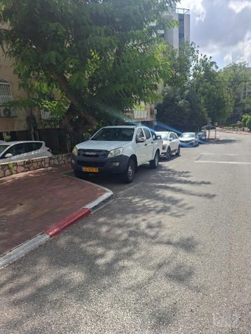 מודעת רכב איסוזו די-מקס