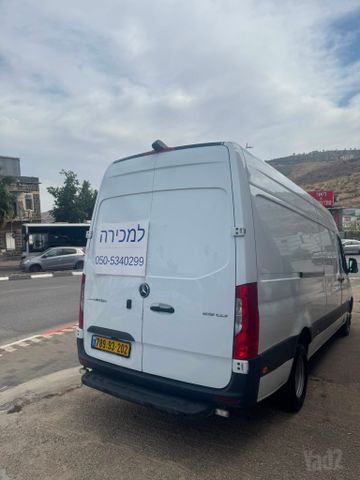 מודעת רכב מרצדס-בנץ ספרינטר