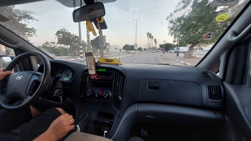 מודעת רכב יונדאי H-1 / i800