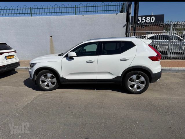 וולוו XC40